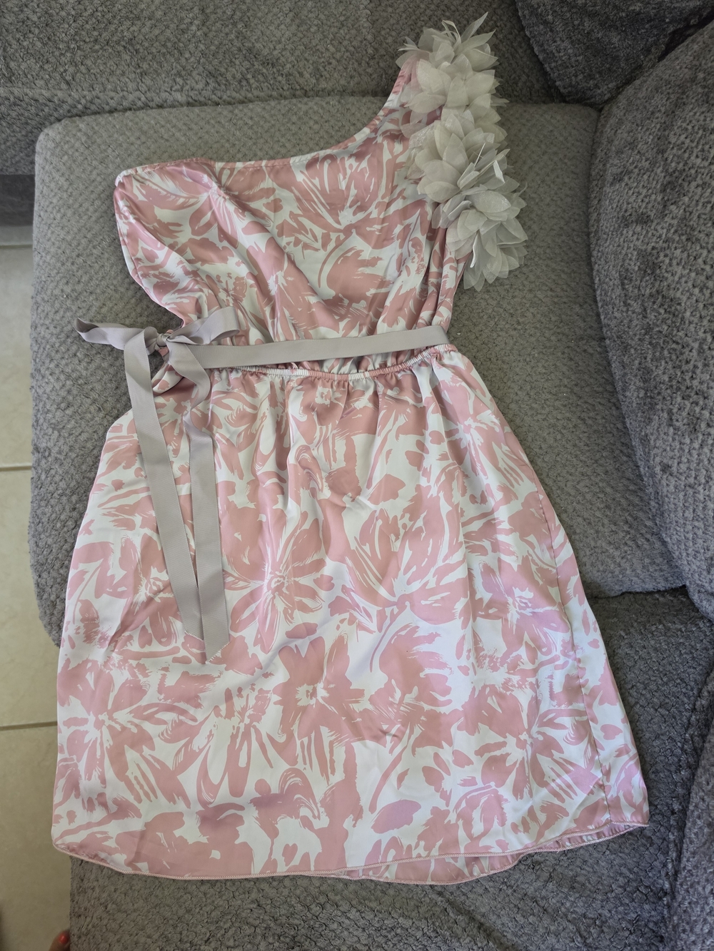 Hello Miss one-shoulder dress